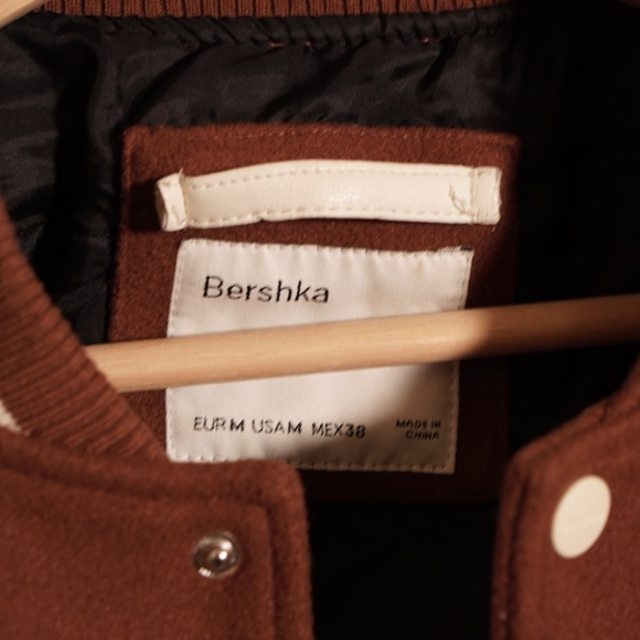 Bershka Varsity Jacket M – Brown/White – Classic College Letterman Style - Picture 3 of 9